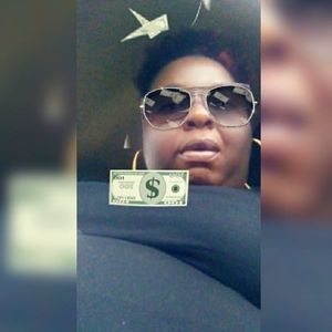 Meet your Posher, Earlena